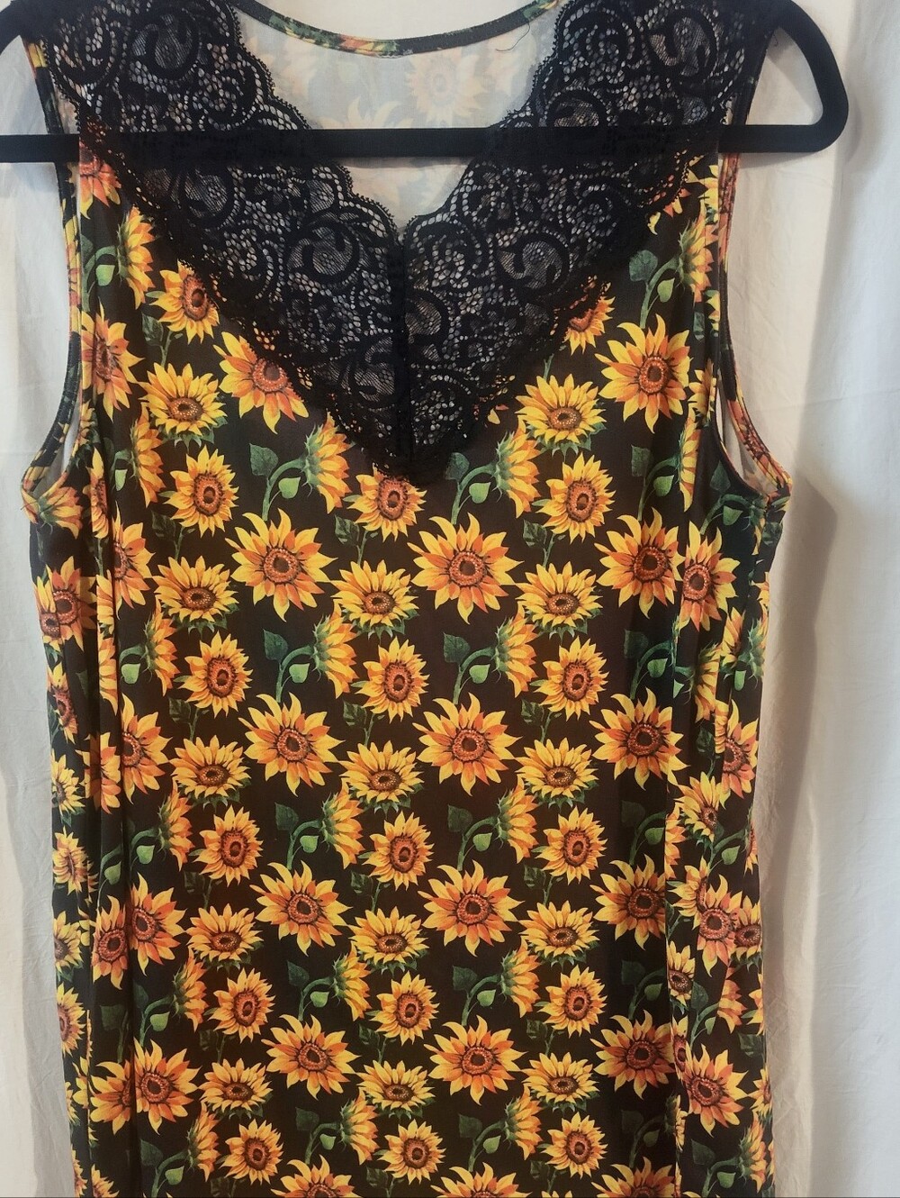 Sleeveless Sunflower Lace-Trim Women’s Top - Black & Yellow
